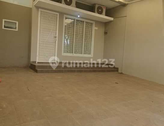 Rumah 2 Lantai Siap Huni di Regency Melati Mas, Villa Melati Mas