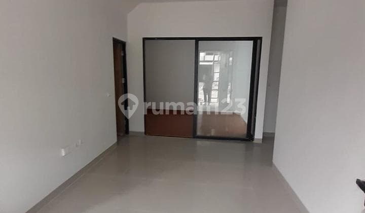 Rumah 2 Lantai Unit Baru di Cluster Yuthica, BSD City