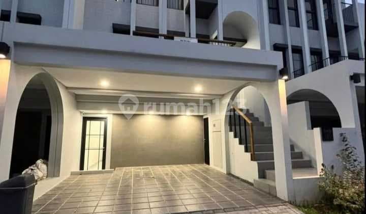 Rumah 3 Lantai di Cluster Aether, Greenwich Park, BSD City