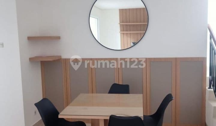 Rumah 2 Lantai Deket Aeon Deltamas Hadap Selatan