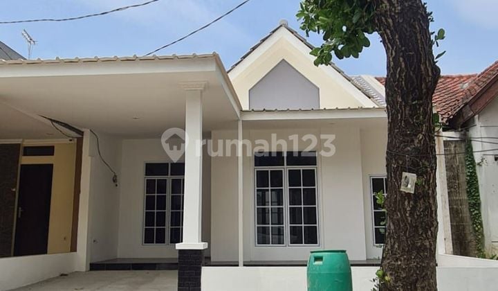 New House Beverly Lippo Cikarang Shm