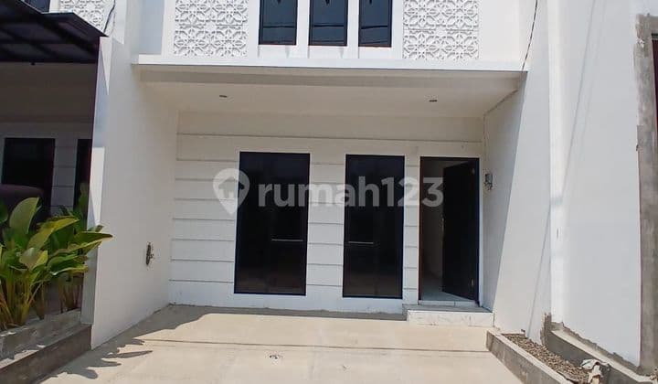 Rumah Dua Lantai Kawasan Elit Shm Dp 0