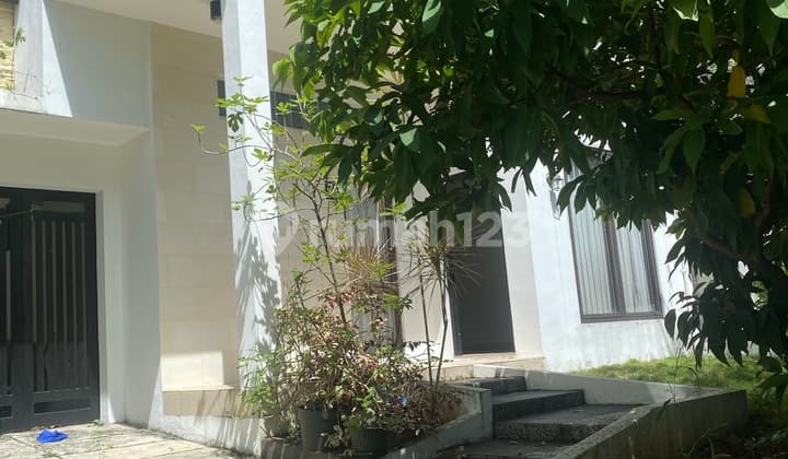 Dijual Rumah Dengan Fasilitas Pool Di Sentul City