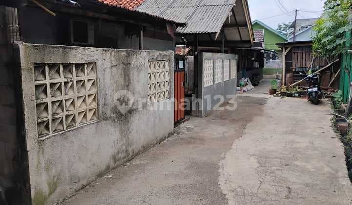 Rumah tua hitung tanah Jl Lapangan Merah Kel Joglo Kec Kembangan Jakbar S211