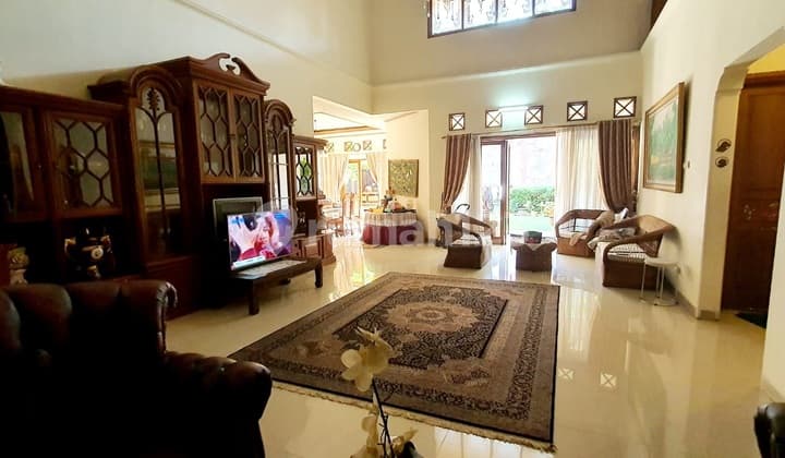 Dijual Rumah 5BR Perumahan Elit Taman Gedong Asri Pasar Rebo Jaktim 2LT Semi Furnis S146