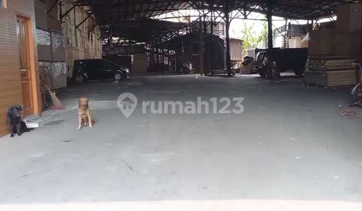 Gudang di Jl Daan Mogot Cocok untuk Showroom Mobil, Bengkel, Garasi Mobil, Garasi Alat Berat, Gudang Distribusi S256