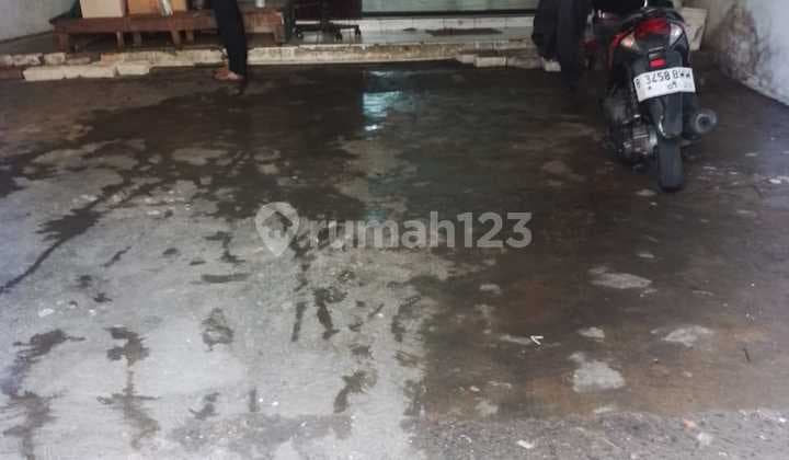 5-Story Shop House 400m2 Built Area in Penjaringan S294