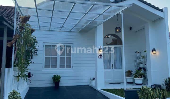 Dijual/Disewa Rumah Mewah Terawat dan Rapi Siap Huni, Taman Beverly