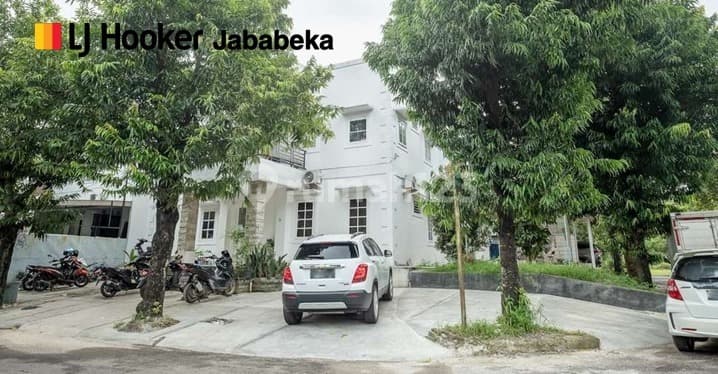 Dijual Rumah Kos 2 Lantai 23 Pintu Fully Furnished Meadow Green