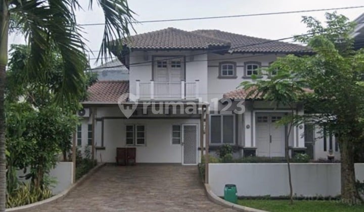 For Rent or Sale Well-Maintained Ready-to-Occupy House Strategic Location Taman Simpruk For Rent or Sale Well-Maintained Ready-to-Occupy House Strategic Location Taman Simpruk