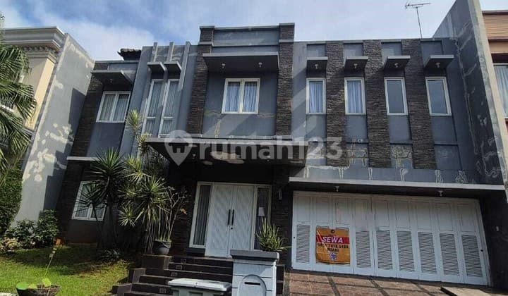 Disewa Rumah Mewah Cluster Crown Pondok Hijau Golf, Gading Serpong