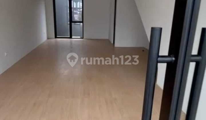 Sewa Ruko The Hive Mataram 3 Lantai Akses Sendiri, Ideal untuk Berbagai Usaha