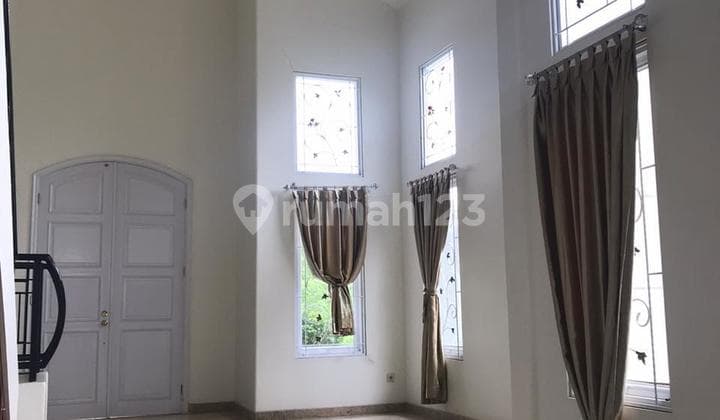 Disewakan Rumah Terawat Lokasi Strategis Taman Simpruk Lippo Cikarang