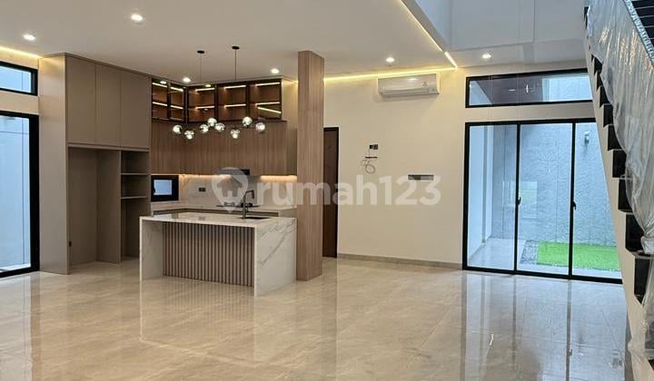 Exclusive Listing! Rumah Baru Mewah 2 Lantai di Cluster Summer Bliss - Lingkungan Premium & Nyaman