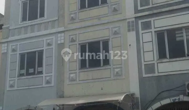 Dijual Ruko 3 lantai lokasi ramai di tengah kota jababeka
