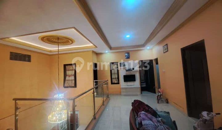 Rumah Cantik Siap Huni 2 Lantai Duren Jaya