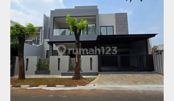 Rumah Bagus Rapi 2 Lantai di Puspita Loka BSD, Tangerang Selatan