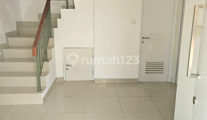 2-Storey House in Malibu Village Gading Serpong, Tangerang