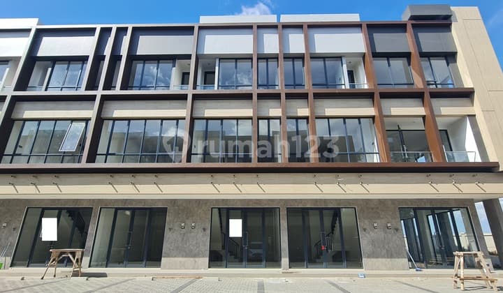 For Sale: 3-Storey Ruko Northridge BSD, Neat Condition Bustling Area