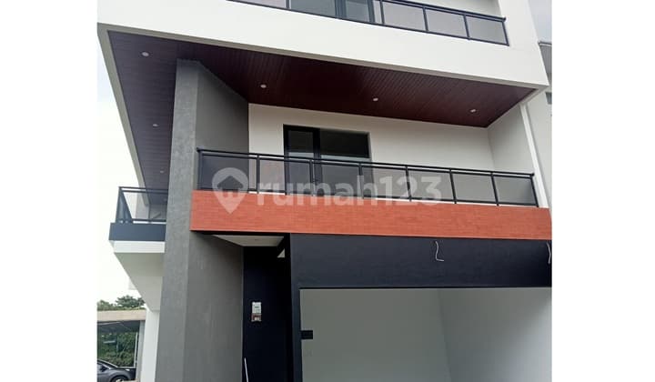 Rumah Brand New 3 Lantai di Sutera Flamboyan Alam Sutera, Tangerang Selatan