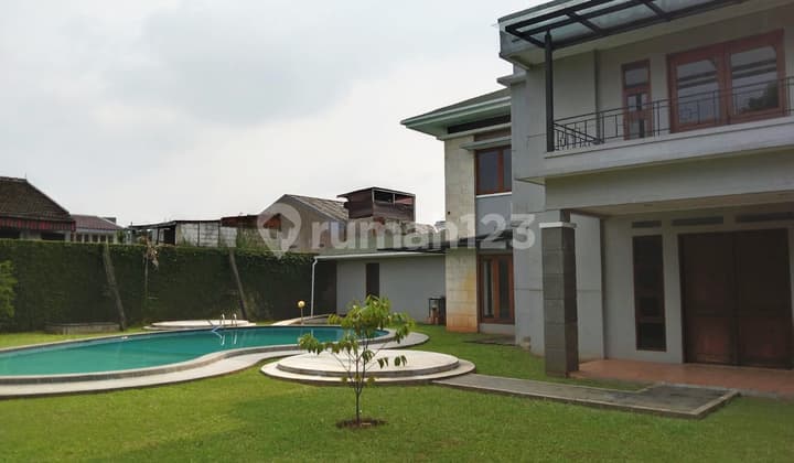 Disewakan Rumah 4 BR Siap Huni di Rempoa, Tangerang Selatan