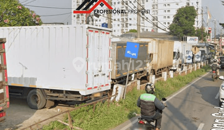 Strategic Vacant Land for Business on Jl. Lengkong Gudang Timur