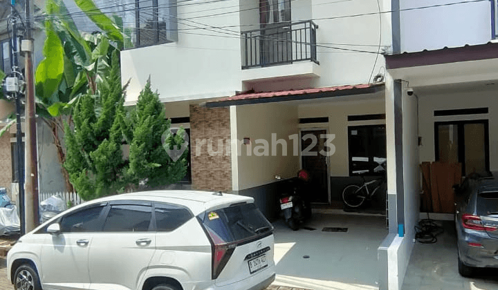 Rumah 2 Lantai Dalam Cluster Diamond Residence Cirendeu