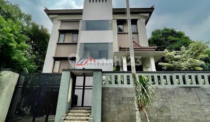 *RUMAH MODERN MINIMALIS DALAM KOMPLEK VILLA CINERE MAS*