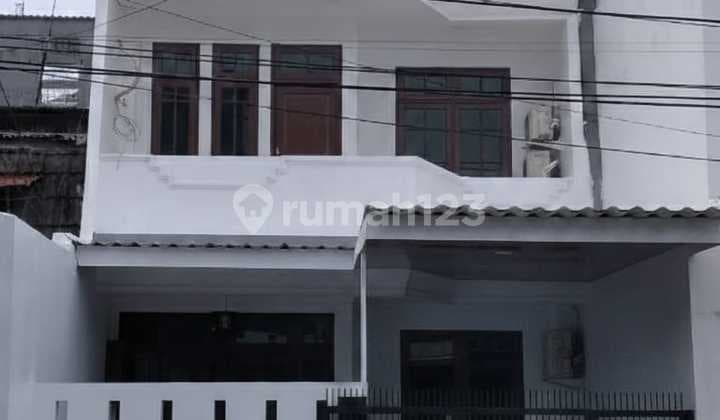 Disewakan Rumah Renovasi, Bagus, Rapi di Pinggir Jalan Sunter