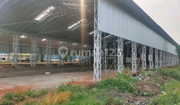 For Rent: Rooftop Warehouse Space in Tipar Cakung For Rent: Rooftop Warehouse Space in Tipar Cakung