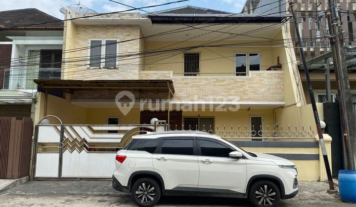 Dijual Rumah Pluit Muara Karang Blok 8 LT. 200 (10x20) LB. 300 2 Lantai SHM KT. 4+1 KM. 3+1 Jalan lebar 2 mobil Hadap Utara Bebas Banjir Rp. 5,8 Milyar Nego