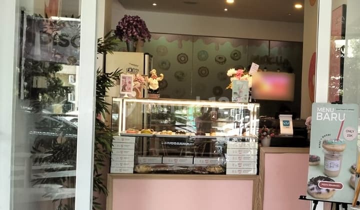 Turun Harga! 2 Unit Ruko Rendeng Jarang Ada Singgasana