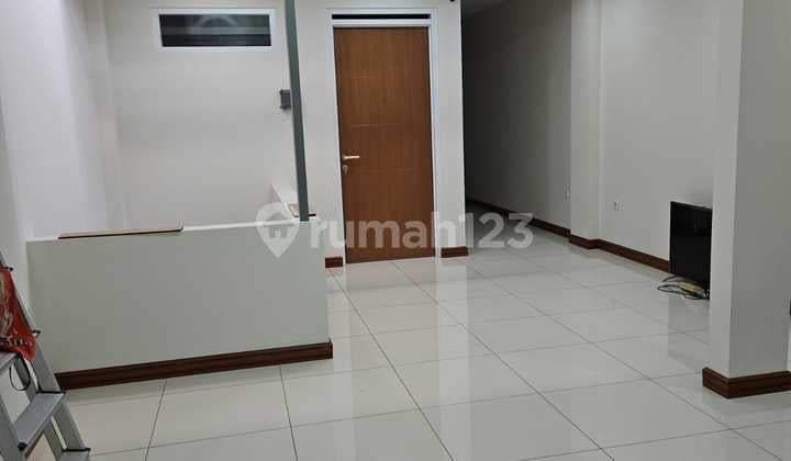Ruko, 2 Lantai, di Leuwi Panjang