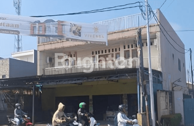 RUMAH DENGAN TOKO 3 PINTU PINGGIR JALAN RAYA PUSPITEK PAMULANG TANGERANG SELATAN STRATEGIS