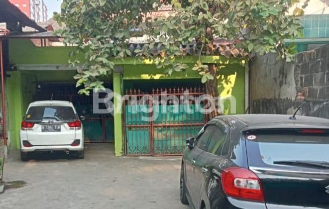 7 Units in One Area, Penggilingan Cakung, East Jakarta, Strategic Location