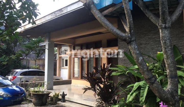 Rumah Mewah Di Solo Centra Komersial Laweyan Strategis Cocok Untuk Keluarga Besar