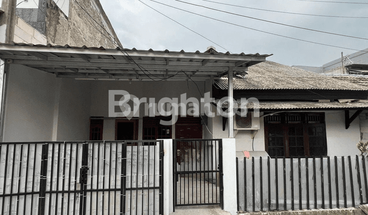 RUMAH LEBAR MUKA 14 METER DALAM KOMPLEK PONDOK UNGU BEKASI FURNISHED MURAH