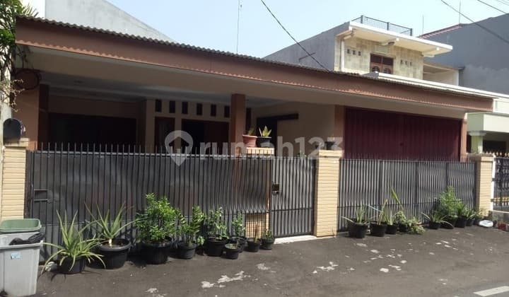 Rumah Siap Huni Dalam Komplek Cempaka Putih Jakarta Pusat Strategis Bebas Banjir