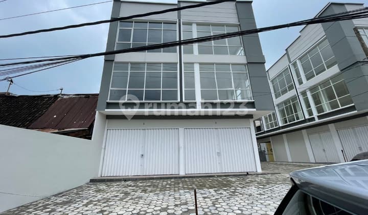 Ruko Baru 2 Lt Dan 3 Lt Pusat Kota Jalan Gatot Subroto Ungaran Semarang Jawa Tengah Strategis