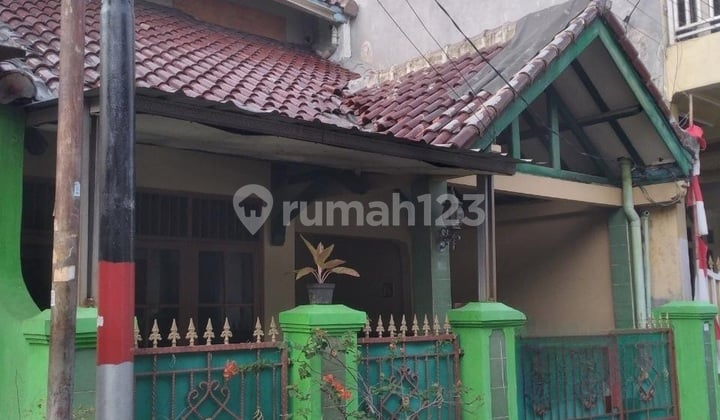 Rumah 1.5 LT Jalan Komarudin Penggilingan Cakung Jakarta Timur Strategis Bebas Banjir