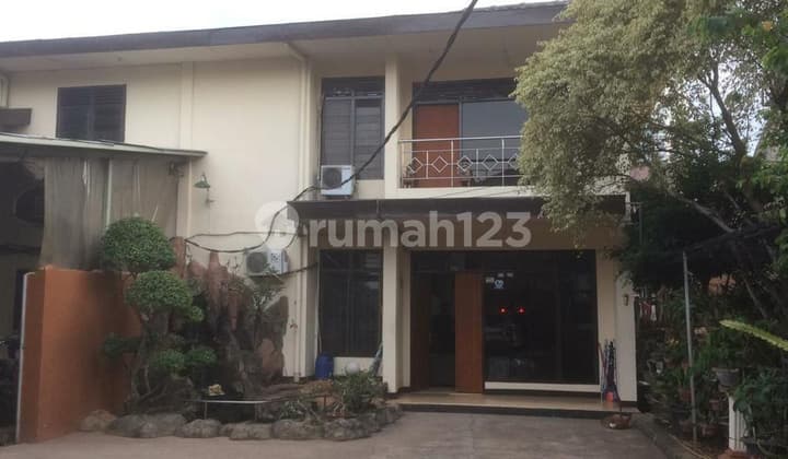 Murah! Dijual Rumah 2 Lantai Dengan Luas Tanah 1700 M2 Di Setiabudi Jakarta Selatan
