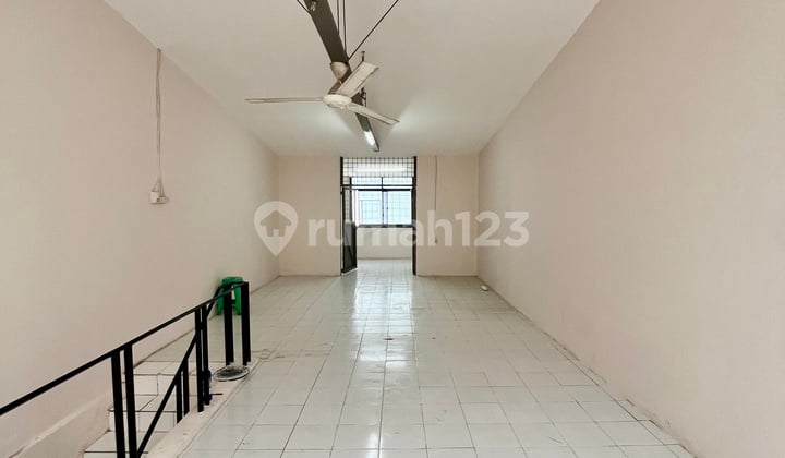 For Rent: Nice and Neat 3-Story Shop House in Ciplaz Klender, Duren Sawit, East Jakarta