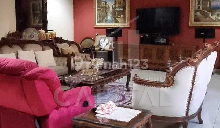 Luxurious 2-Story Ready-to-Occupy House in Batununggal