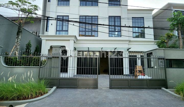 Rumah Baru Di Kebayoran Baru Jakarta Selatan