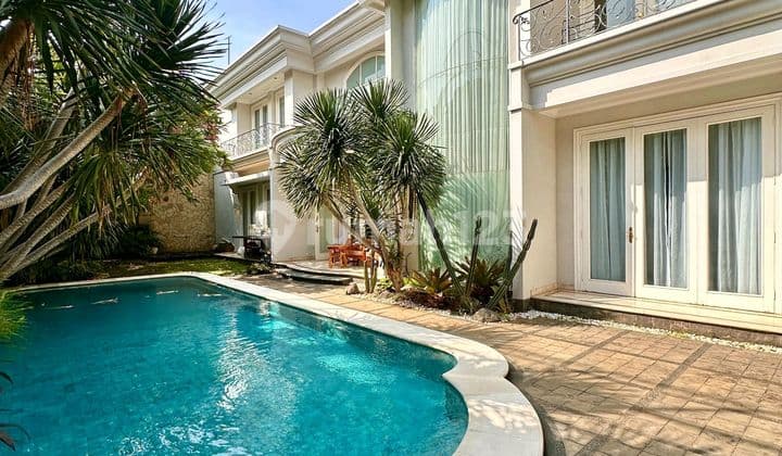 Rumah Pondok Indah Jakarta Selatan