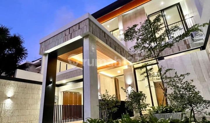 New House Colonial Classic Design Best Material with Private Pool in South Kemang
