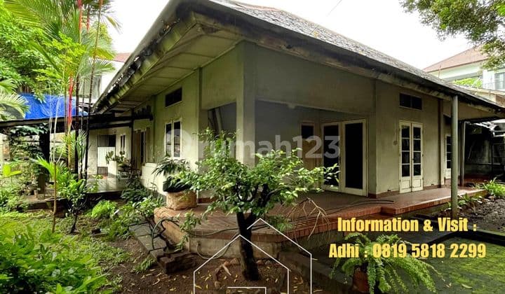Old House Land Calculation Suitable for Rebuilding Prime Location at Jl Hang Lekiu