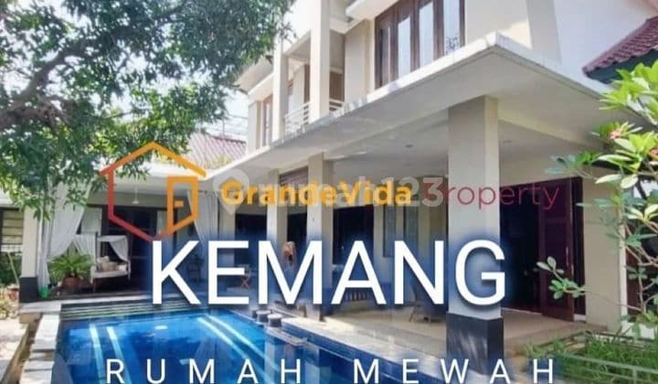 Luxury Resort-Style Home with Spacious Yard and Large Building in Kemang Ampera