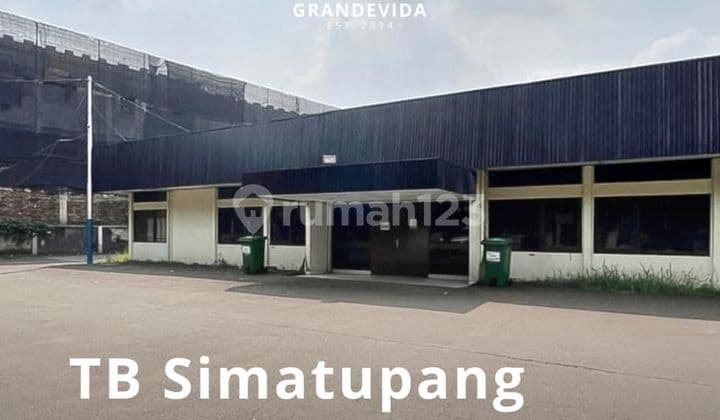 Bangunan Komersil Lahan Besar Dan Lokasi Strategis Cocok Untuk Kantor Atau Gudang