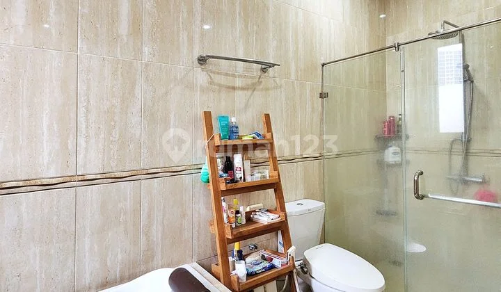 Tropical House Lebak Bulus Tropical House Lebak Bulus